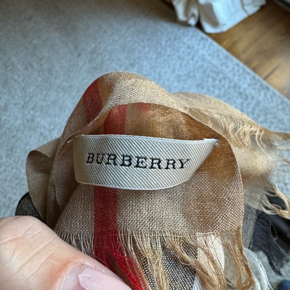 Burberry Rare Two Toned Ombre Brown & Tan Plaid Check Large Scarf - Picture 7 of 7